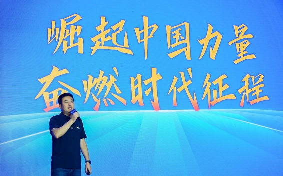 福田瑞沃金刚炮6x2提升桥产品上市发布